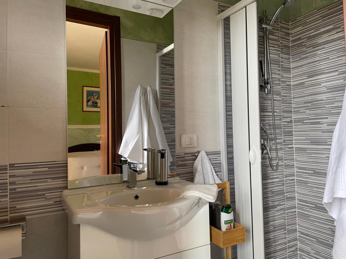 Residence Don Turi Villafranca Tirrena Bagian luar foto