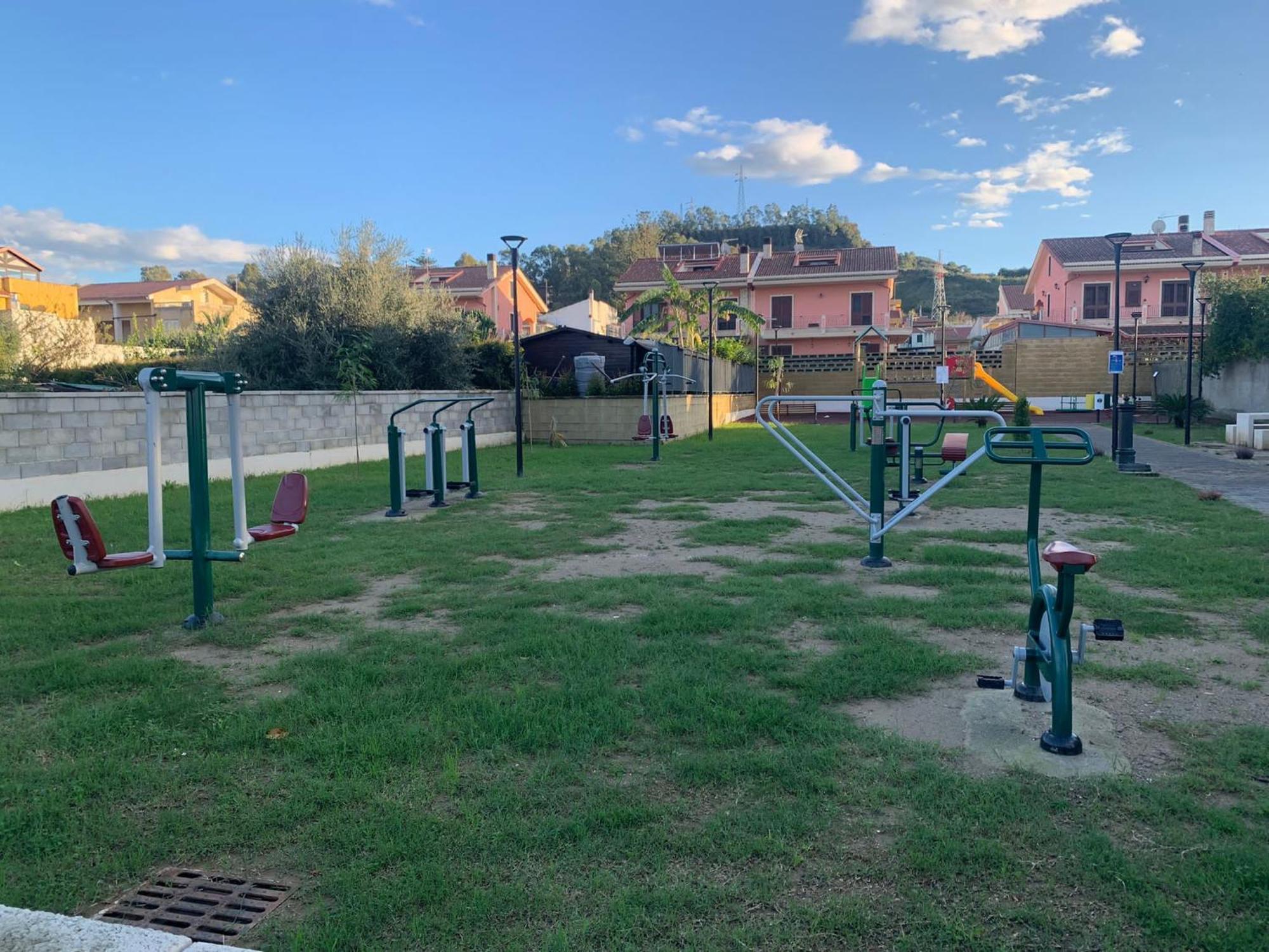 Residence Don Turi Villafranca Tirrena Bagian luar foto